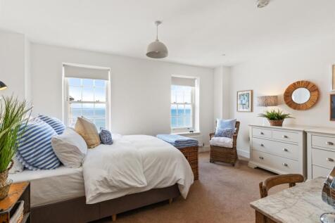 Master Bedroom (Second Floor)
