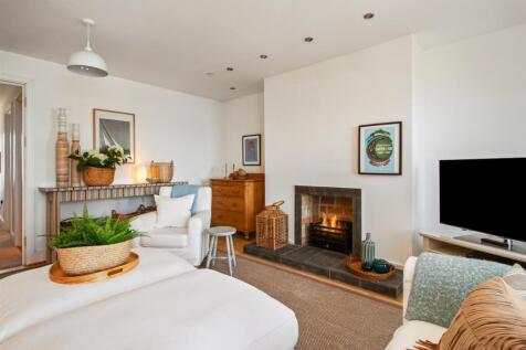 Lounge (First Floor)