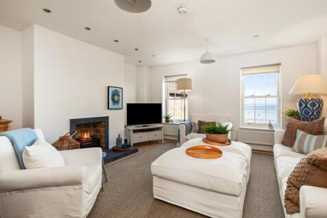 Lounge (First Floor)