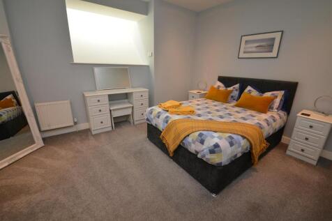 Bedroom Apt1
