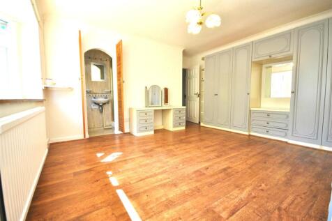 master bedroom.JPG
