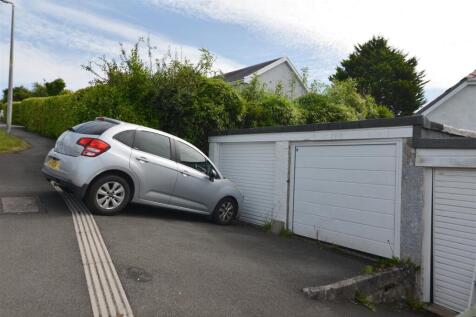 Garage &#43; Parking
