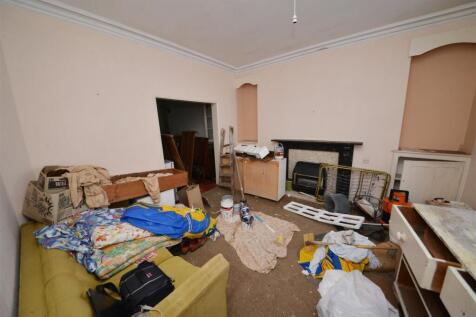 Lounge (Garden Flat)