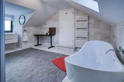 Ensuite (Bedroom One)