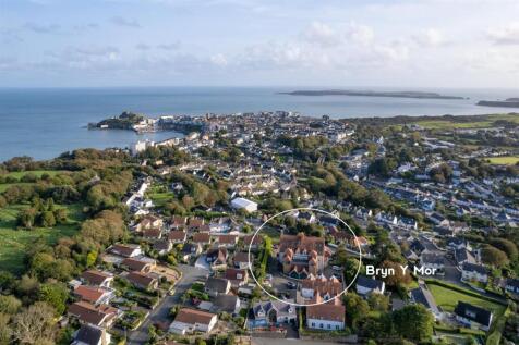 16 Bryn Y Mor, Tenby