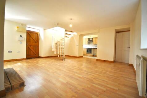 Lounge to Kitchen.JPG