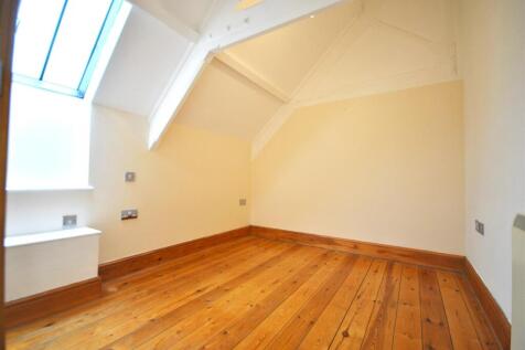 Bedroom 1.JPG