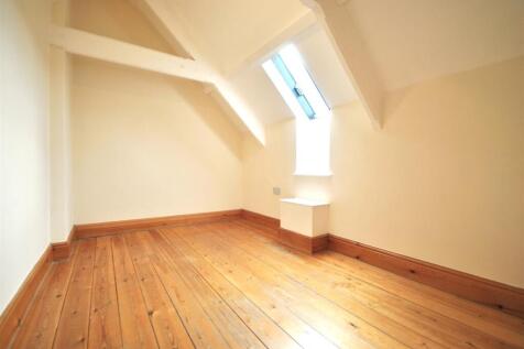 Bedroom 2.JPG