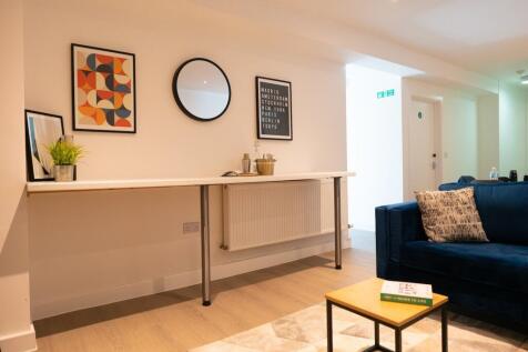 Lounge 3