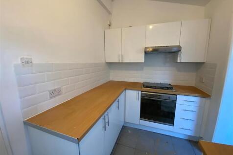 4 Lady Margaret Terrace - kitchen.jpg