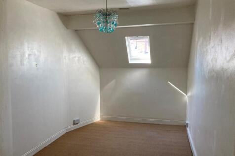 76 High Street - bedroom four.jpg