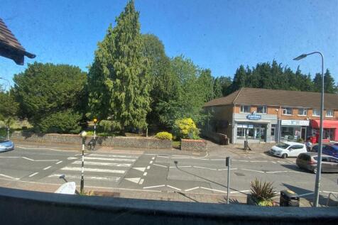 40a Station Road - view 2.jpg