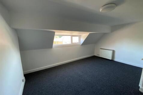 40a Station Road - bedroom.jpg