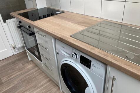 front flat, 24 The Parade - kitchen.jpg