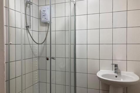 front flat, 24 The Parade - shower room 5.jpg