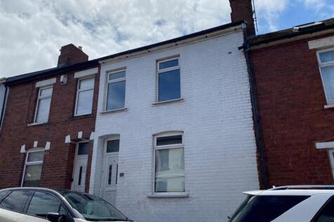 21 Phyllis Street - front 2.jpg