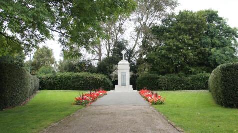 ANSTEYMEMORIAL.JPG