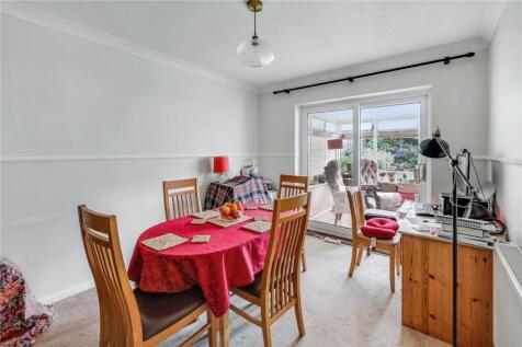 Dining Room/Bed 3