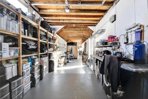 Garage/Workshop