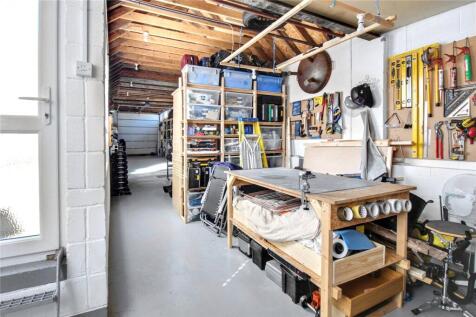 Garage/Workshop