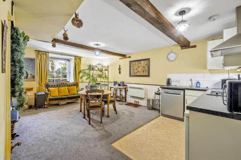Wizards Cott Kitchen/Dining