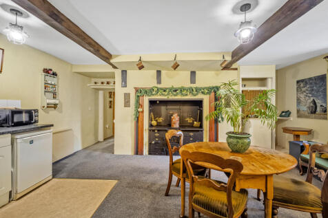 Wizards Cott Kitchen/Dining