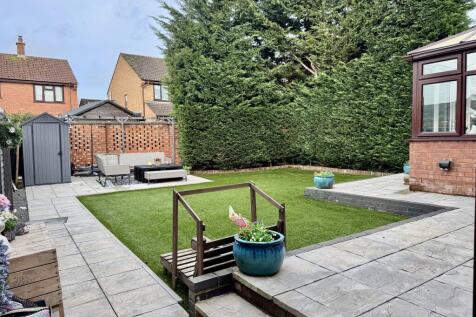 Rear Enclosed Garden