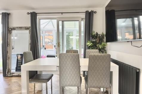 Kitchen/Breakfast/Dining Room