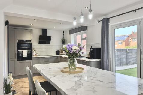 Kitchen/Breakfast/Dining Room