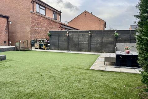 Rear Enclosed Garden