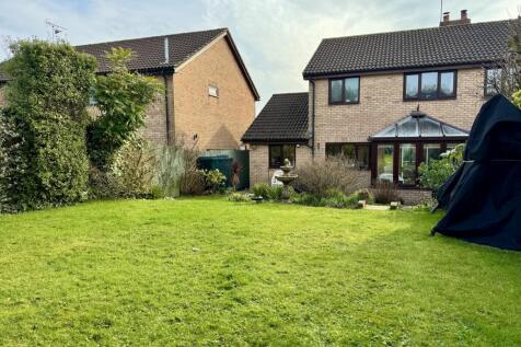 Rear Enclosed Garden
