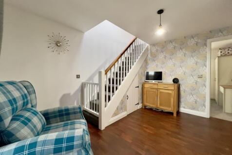 Snug/playroom