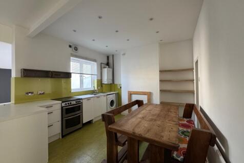 Kitchen Dining room 2