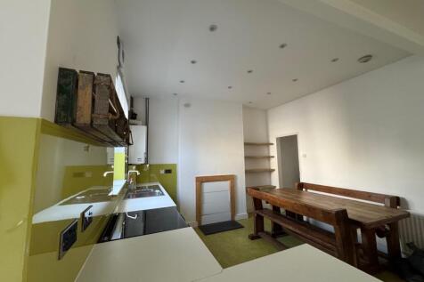 Kitchen Dining room
