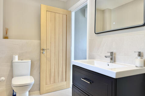 En-suite - Bedroom 1
