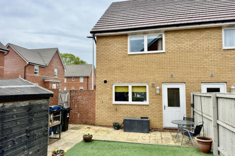 Rear Enclosed Garden