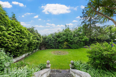 Lawned Garden