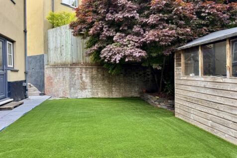 Rear Enclosed Garden