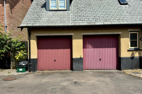 Garage (Left Hand Side)