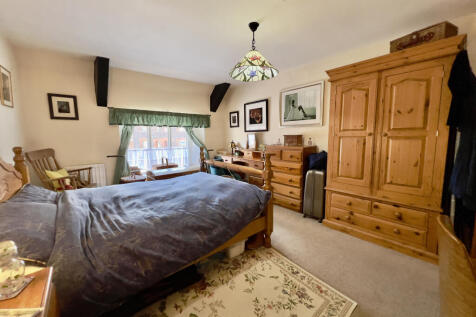 Principal bedroom