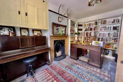 Dining room/study