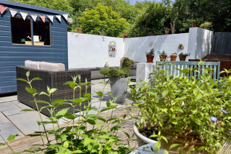 Second side garden