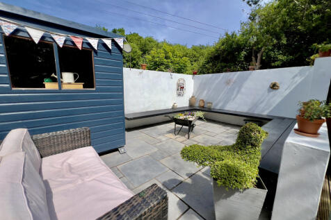 Entertaining area