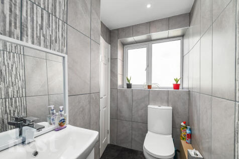 Shower Room 3