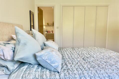 Principal bedroom