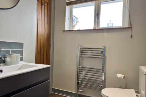En-suite to Bedroom One