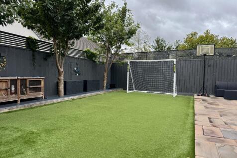 Enclosed Rear Garden