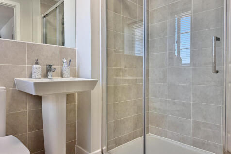Ensuite Shower to Bedroom One