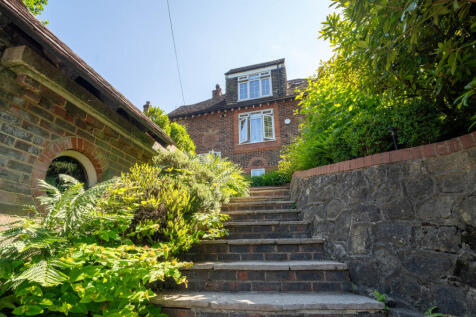 80 Oakhill Road  (4 of 38)
