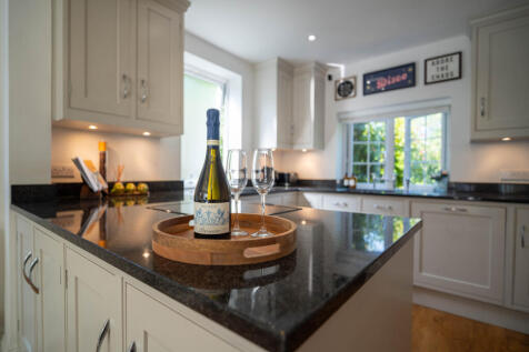 80 Oakhill Road  (32 of 38)